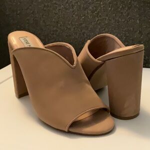 Steve Madden tan/nude heels. Size 9. Never worn.